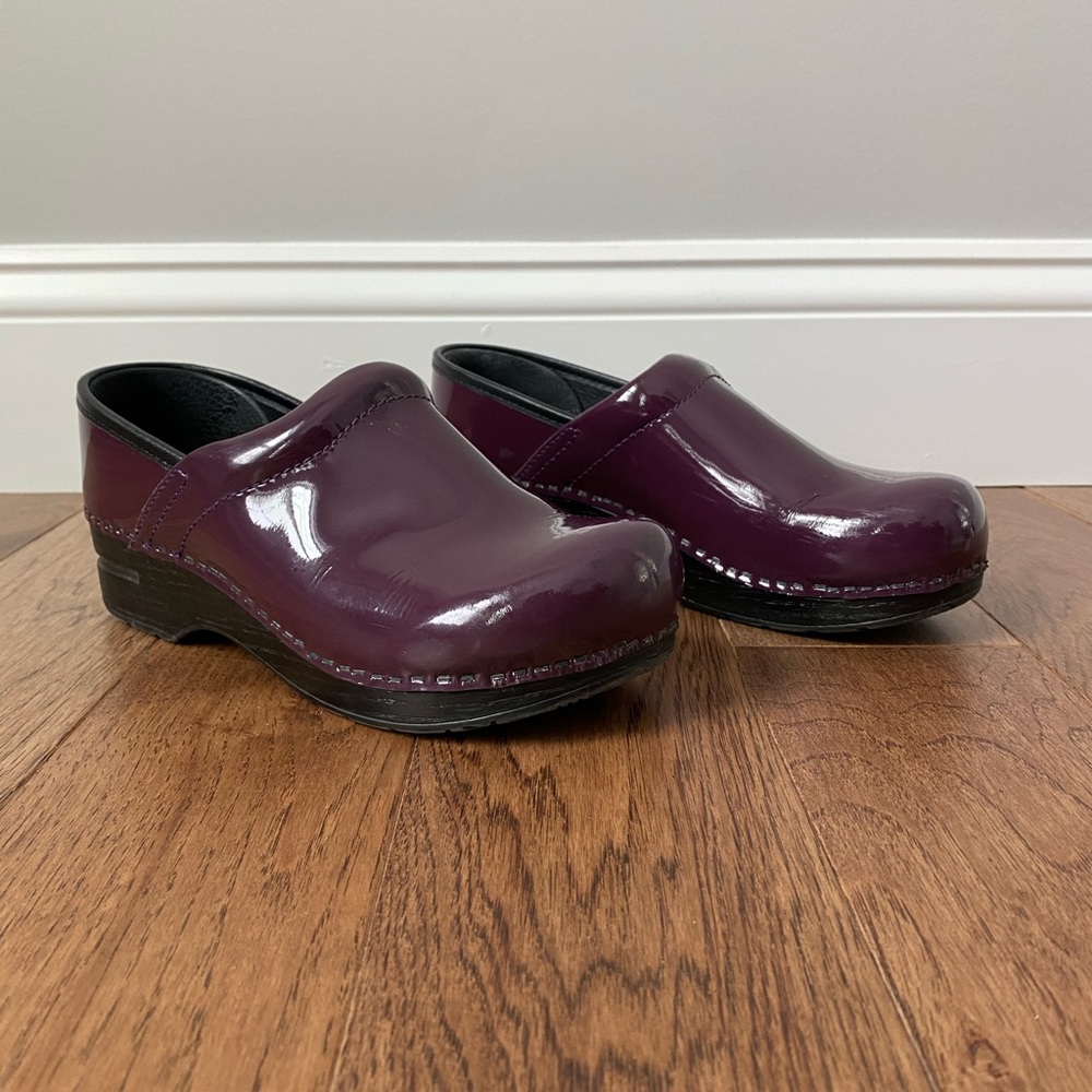 Women’s Danskos size 35